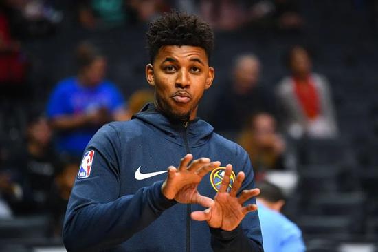 对社交平台 对社交平台